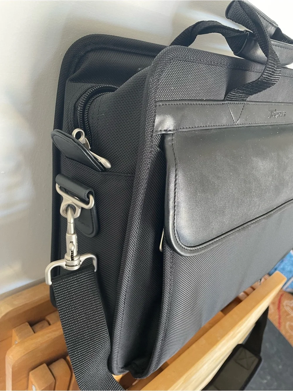 Black Targum Laptop & Briefcase - Professional Shoulder Bag W Adj Strap